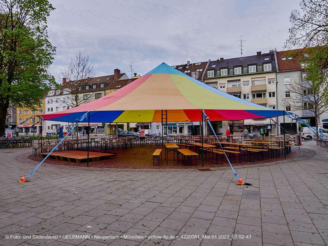 01.05.2023 - Maibaumaufstellung in Berg am Laim